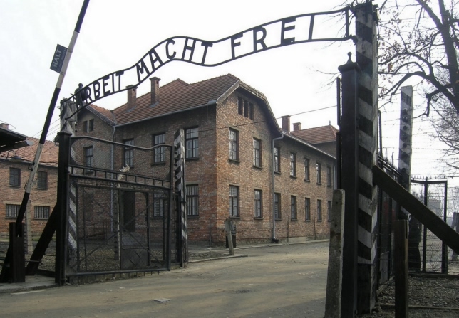 Nigdy nie było „polskich obozów śmierci”. Niemieckie media muszą o tym pamiętać